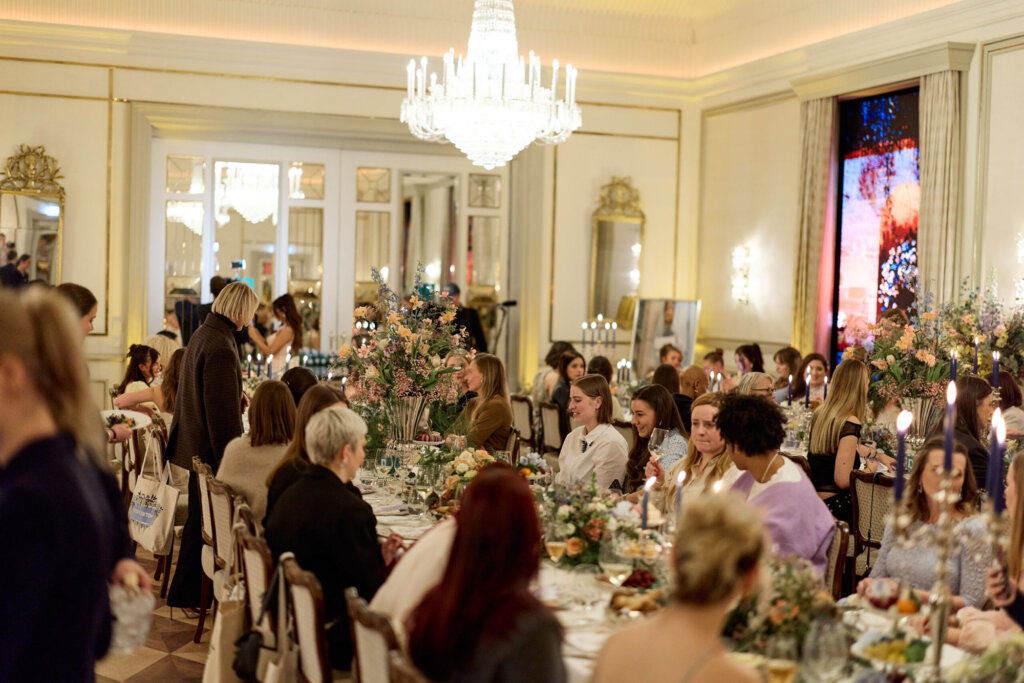 Festliches Dinner beim DEICHMANN Bridgerton Launch-Event in Hamburg